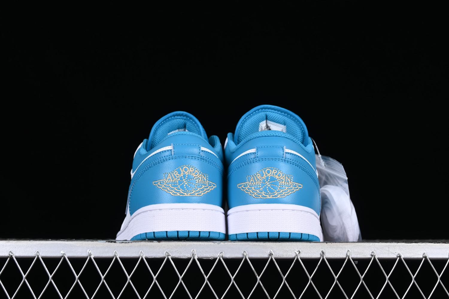 Jordan 1 Low Aquatone 553558-174