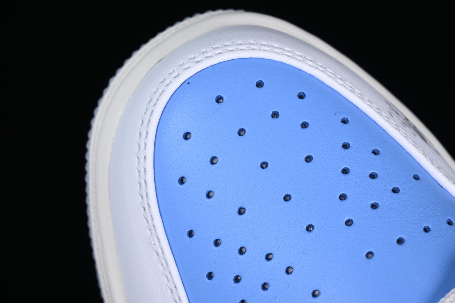 Jordan 1 Low SE Just Skate University Blue FJ7219-441