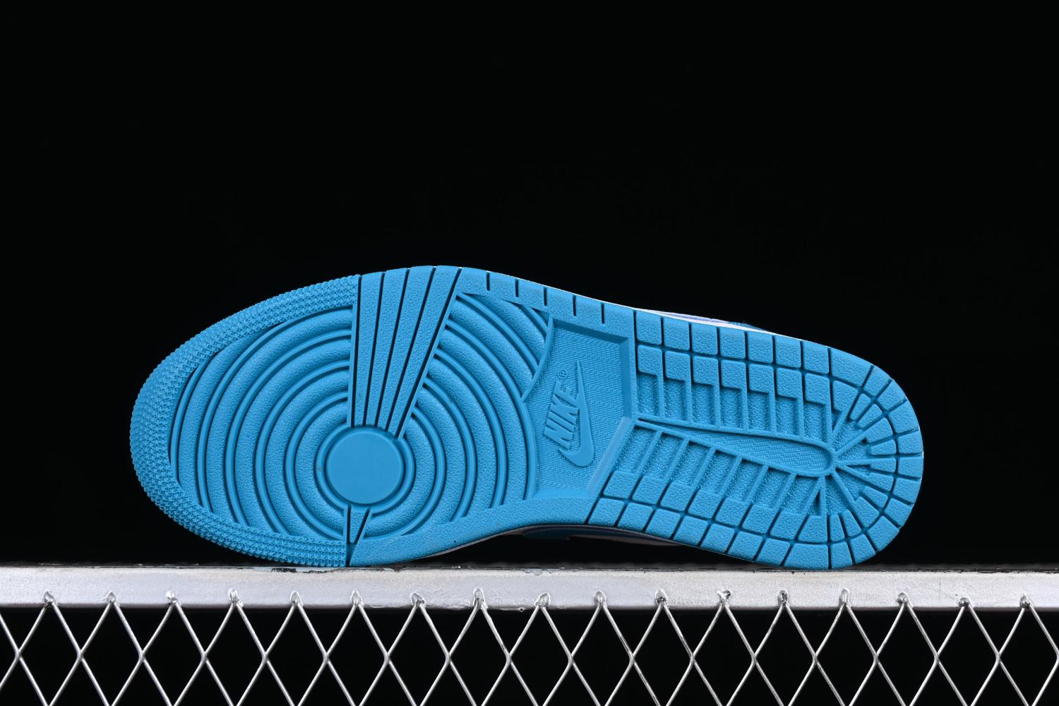 Jordan 1 Low Aquatone 553558-174