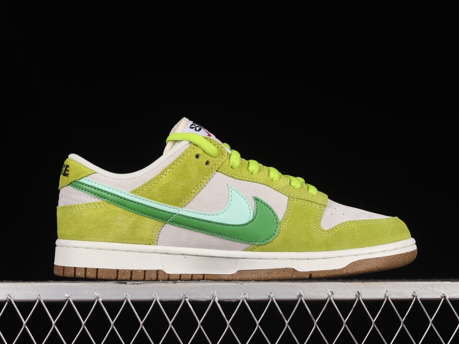 Nike Dunk Low SE 85 Double Swoosh Green  DO9457-122