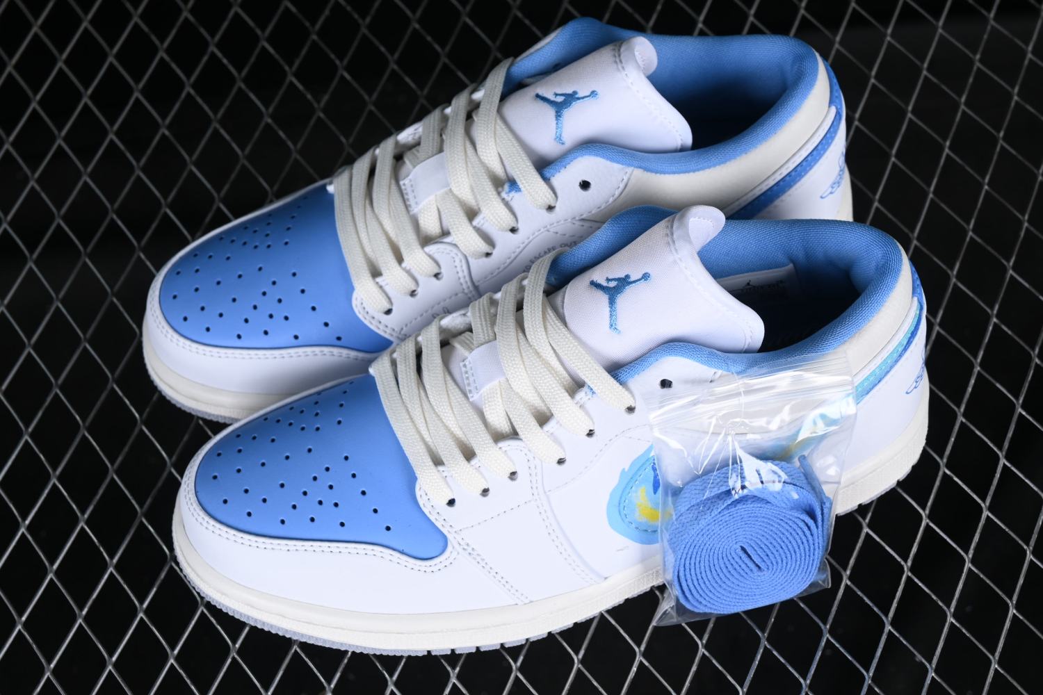 Jordan 1 Low SE Just Skate University Blue FJ7219-441