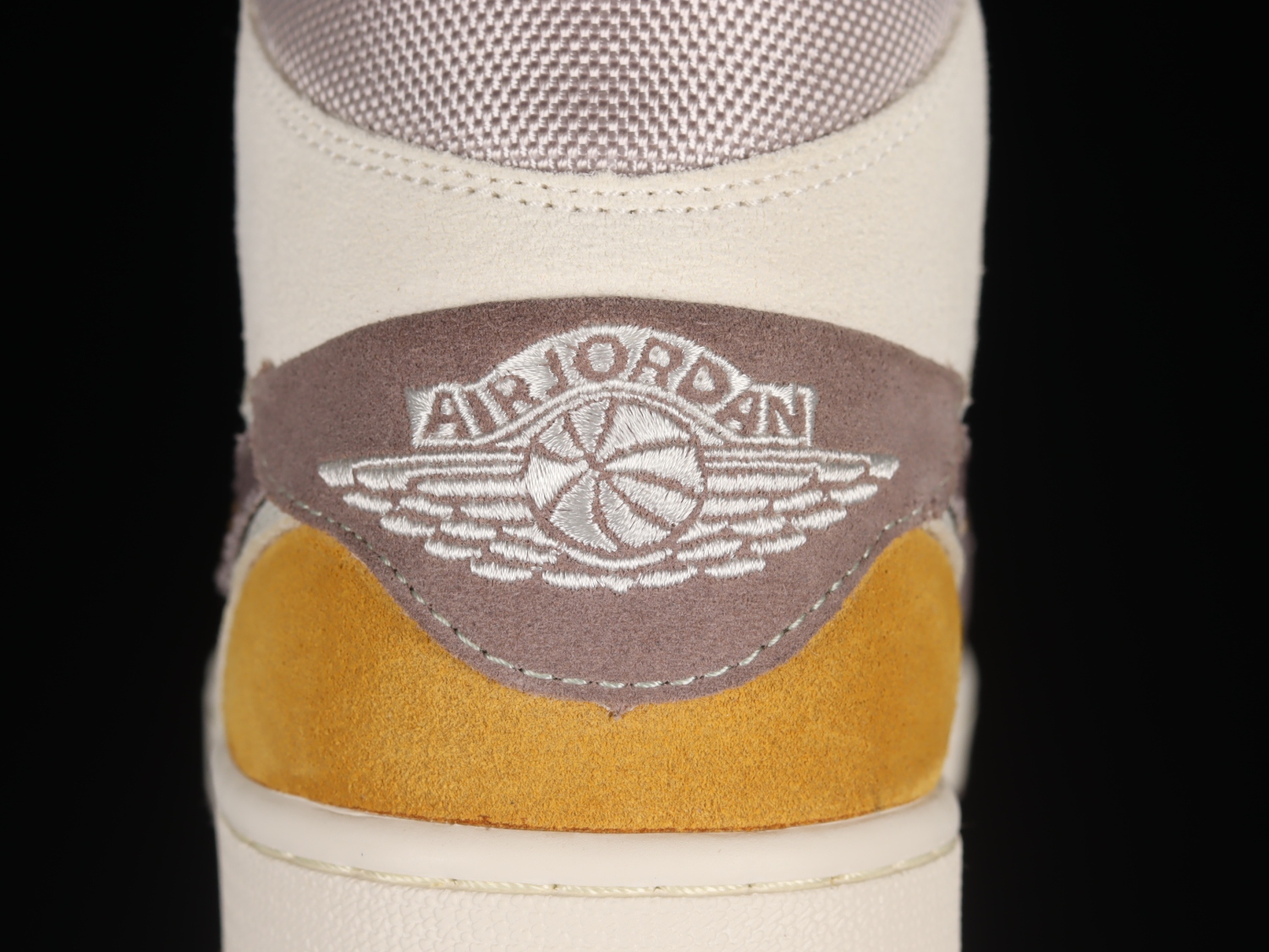 Air Jordan 1 Mid SE Craft Taupe Haze DM9652-102