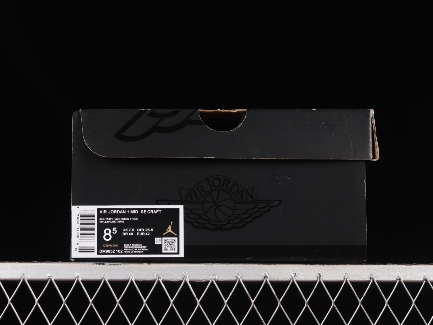 Air Jordan 1 Mid SE Craft Taupe Haze DM9652-102