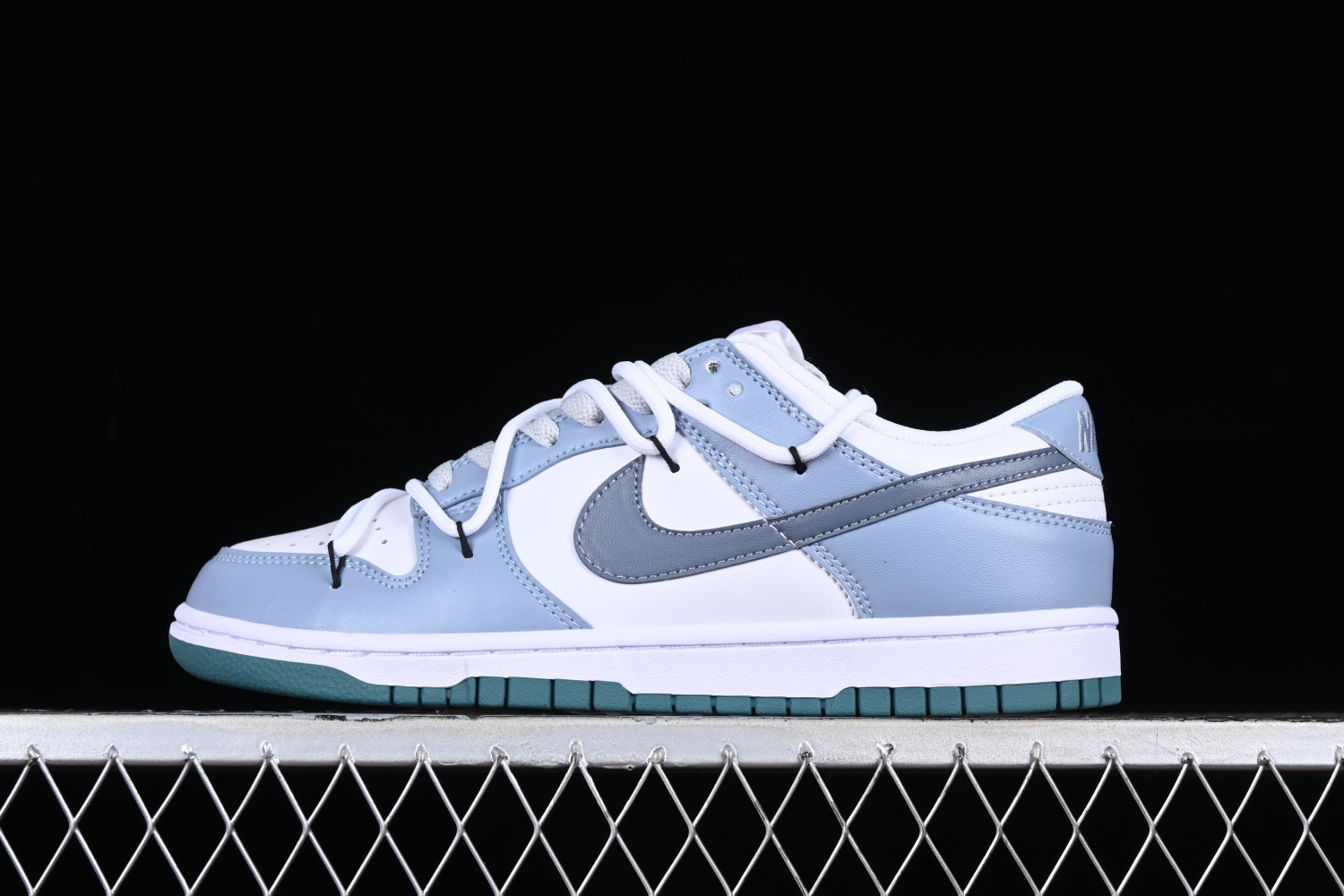 Nk SB Dunk Low FD9911-101