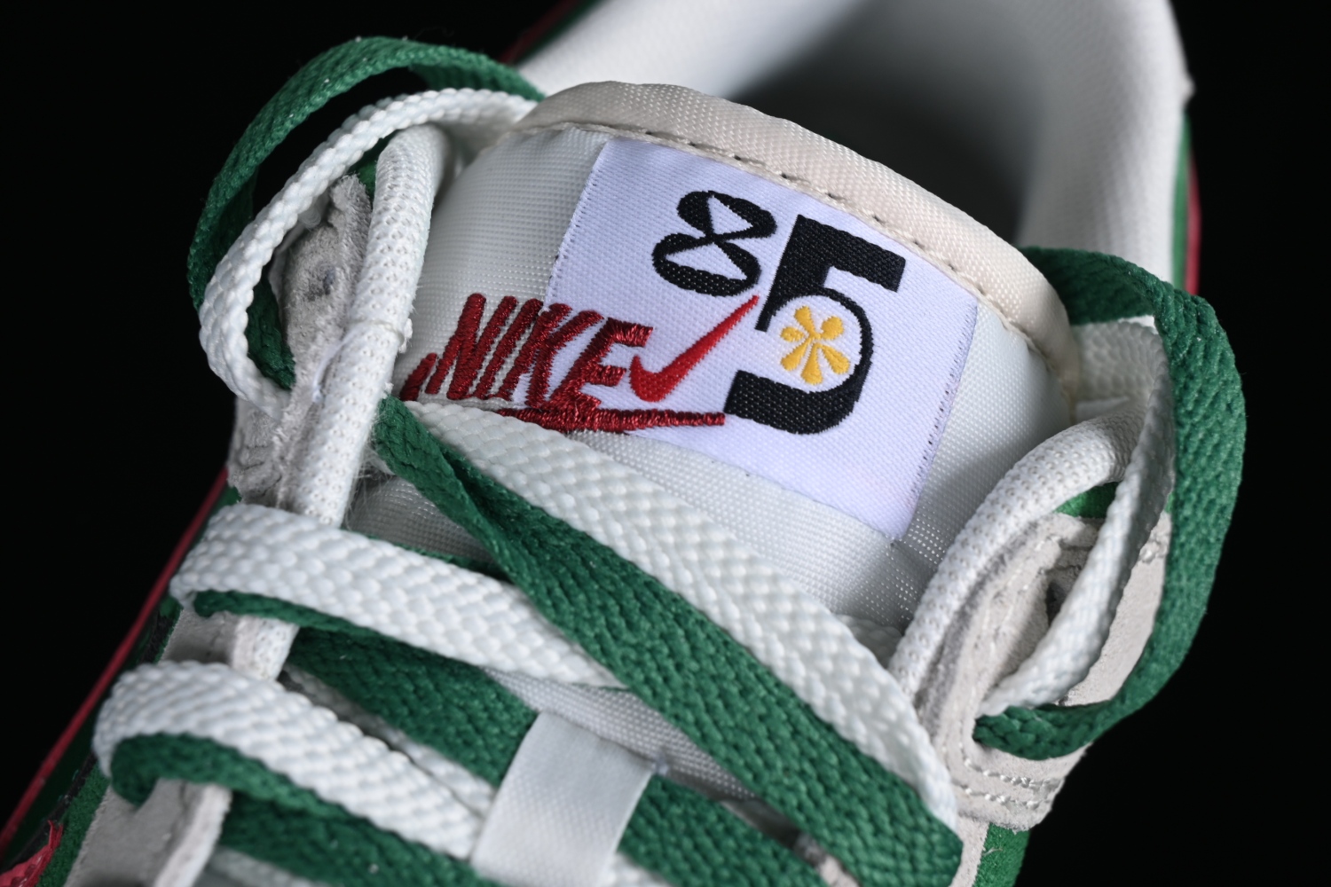 Nk SB Dunk Low  85   DO9457-137