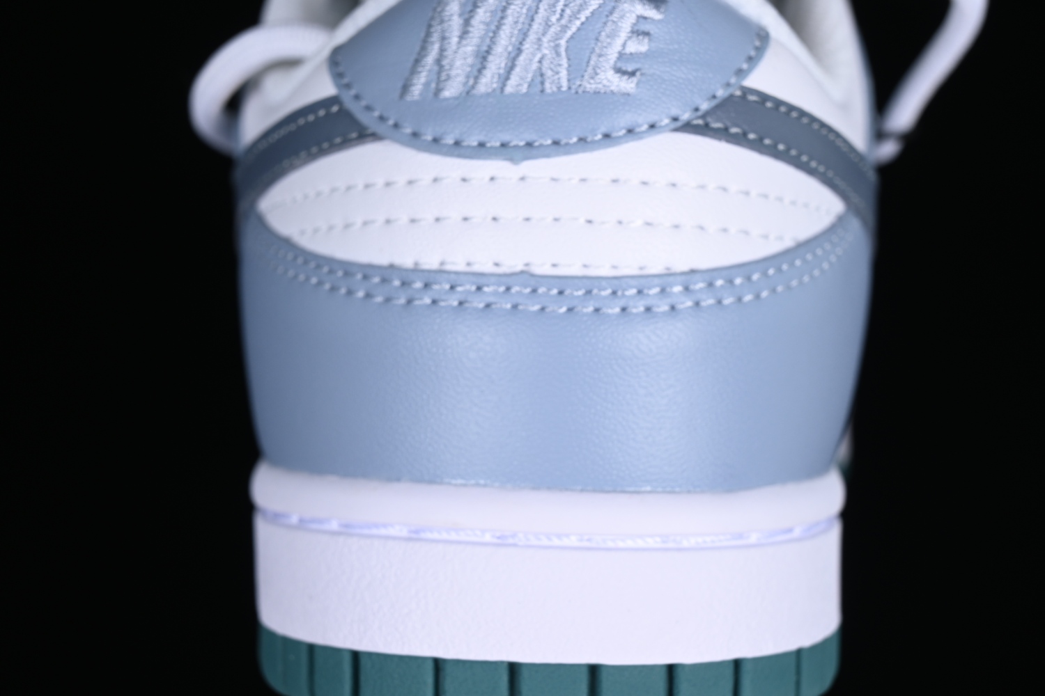 Nk SB Dunk Low FD9911-101