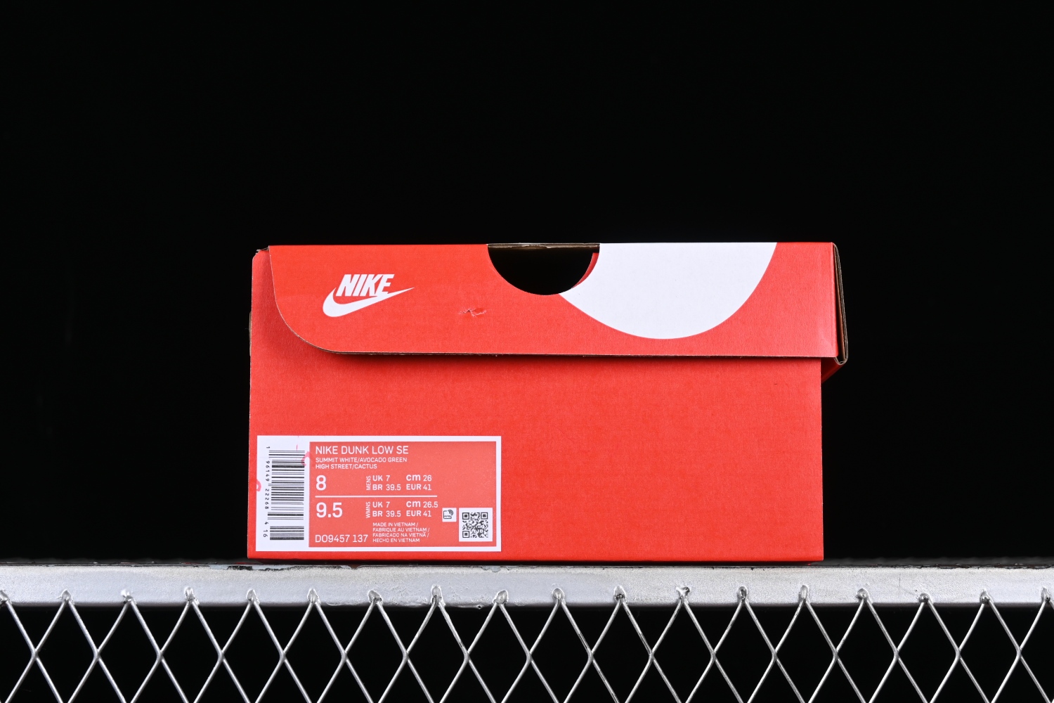 Nk SB Dunk Low  85   DO9457-137