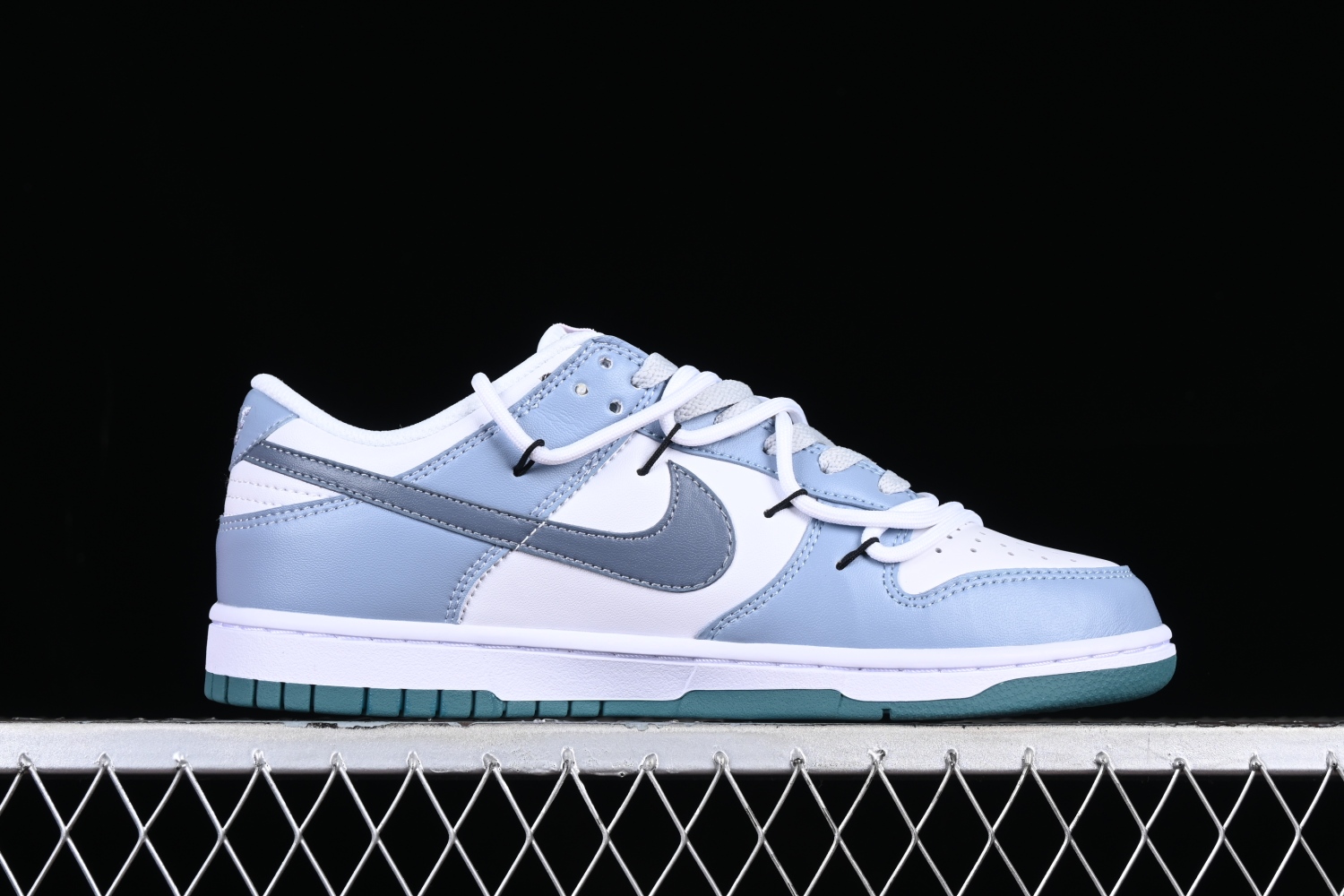 Nk SB Dunk Low FD9911-101
