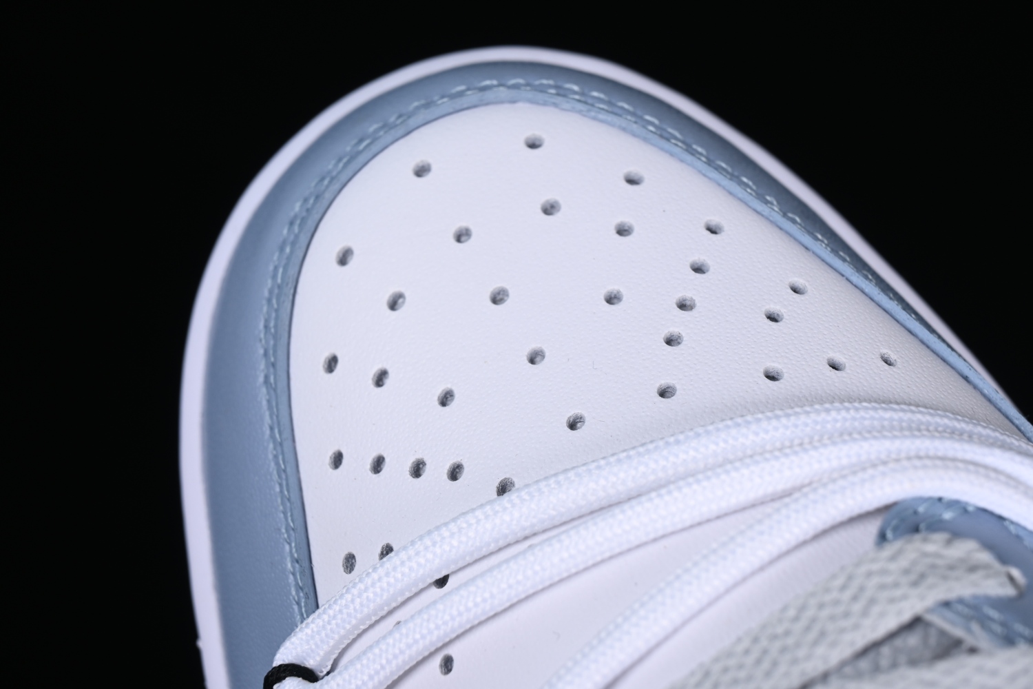 Nk SB Dunk Low FD9911-101
