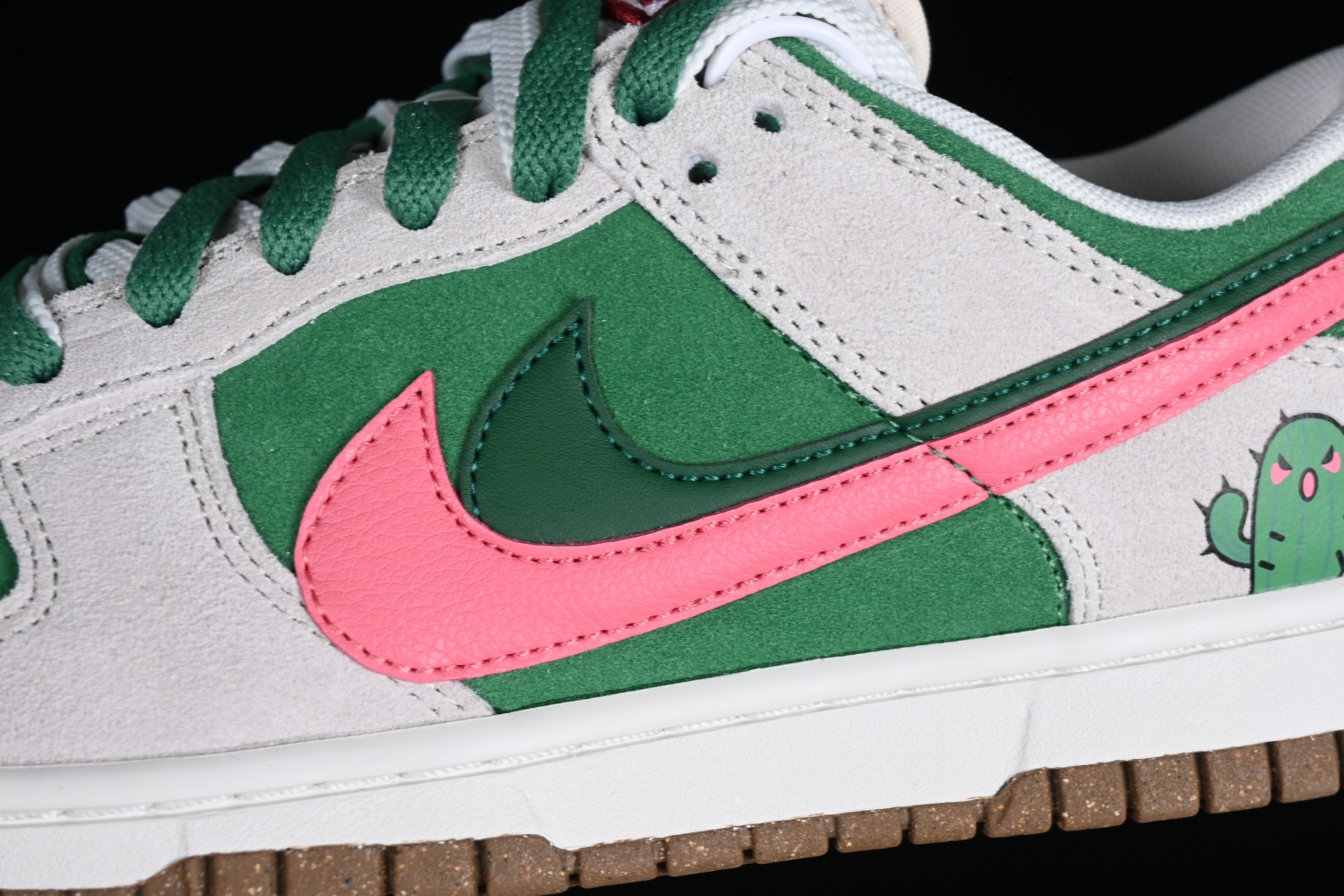 Nk SB Dunk Low  85   DO9457-137