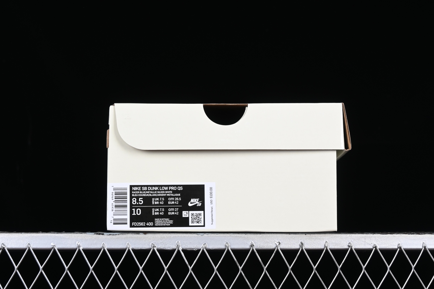 April Skateboards x Nk SB Dunk Low FD2562-400
