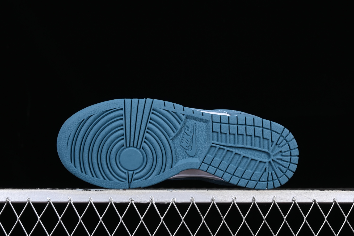 Nike Dunk Low South Beach FJ0739-100