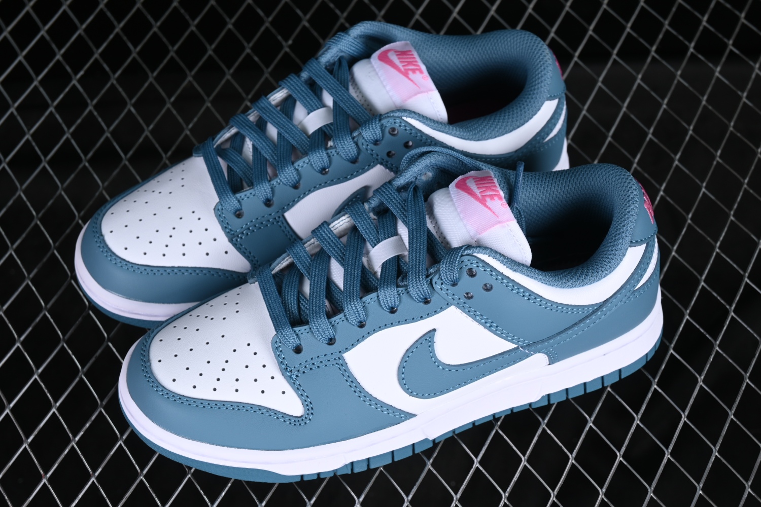 Nike Dunk Low South Beach FJ0739-100