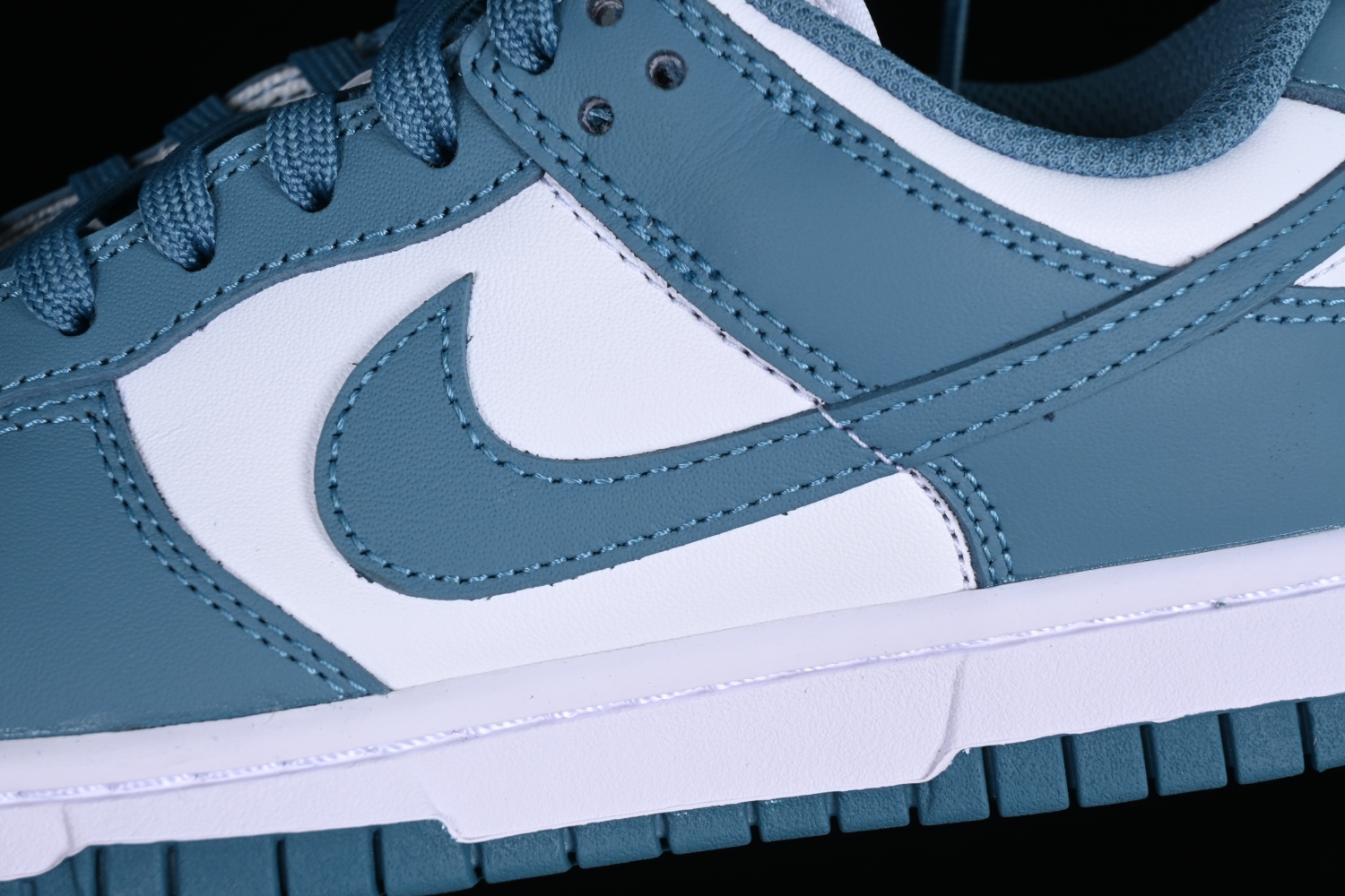 Nike Dunk Low South Beach FJ0739-100