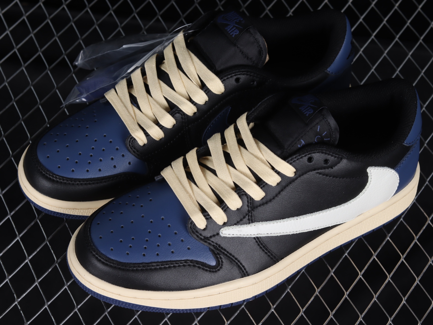 Travis Scott x Air Jordan 1 AJ1 DM7866-041