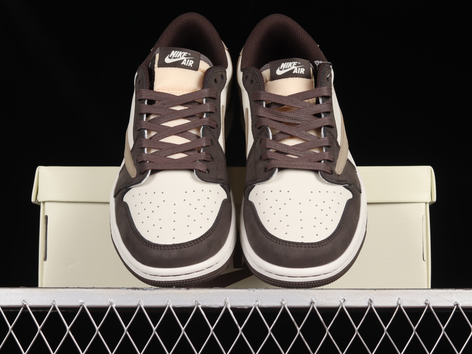 Travis Scott x Air Jordan 1 Low OG AJ1 DM7866-666