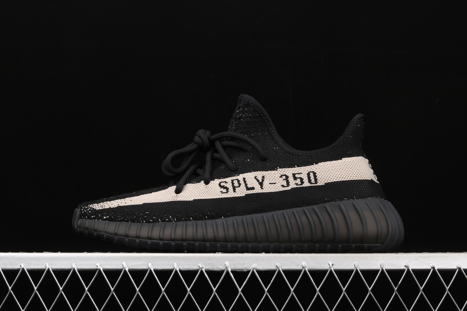adidas Yeezy Boost 350 V2 Core Black White (2016/2022) BY1604