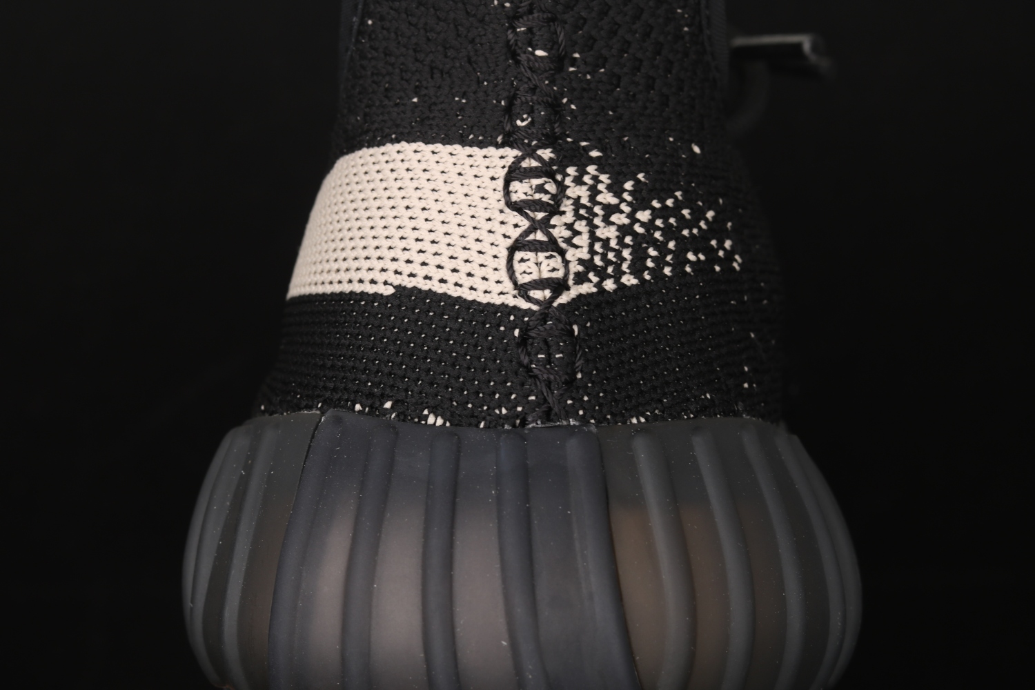adidas Yeezy Boost 350 V2 Core Black White (2016/2022) BY1604