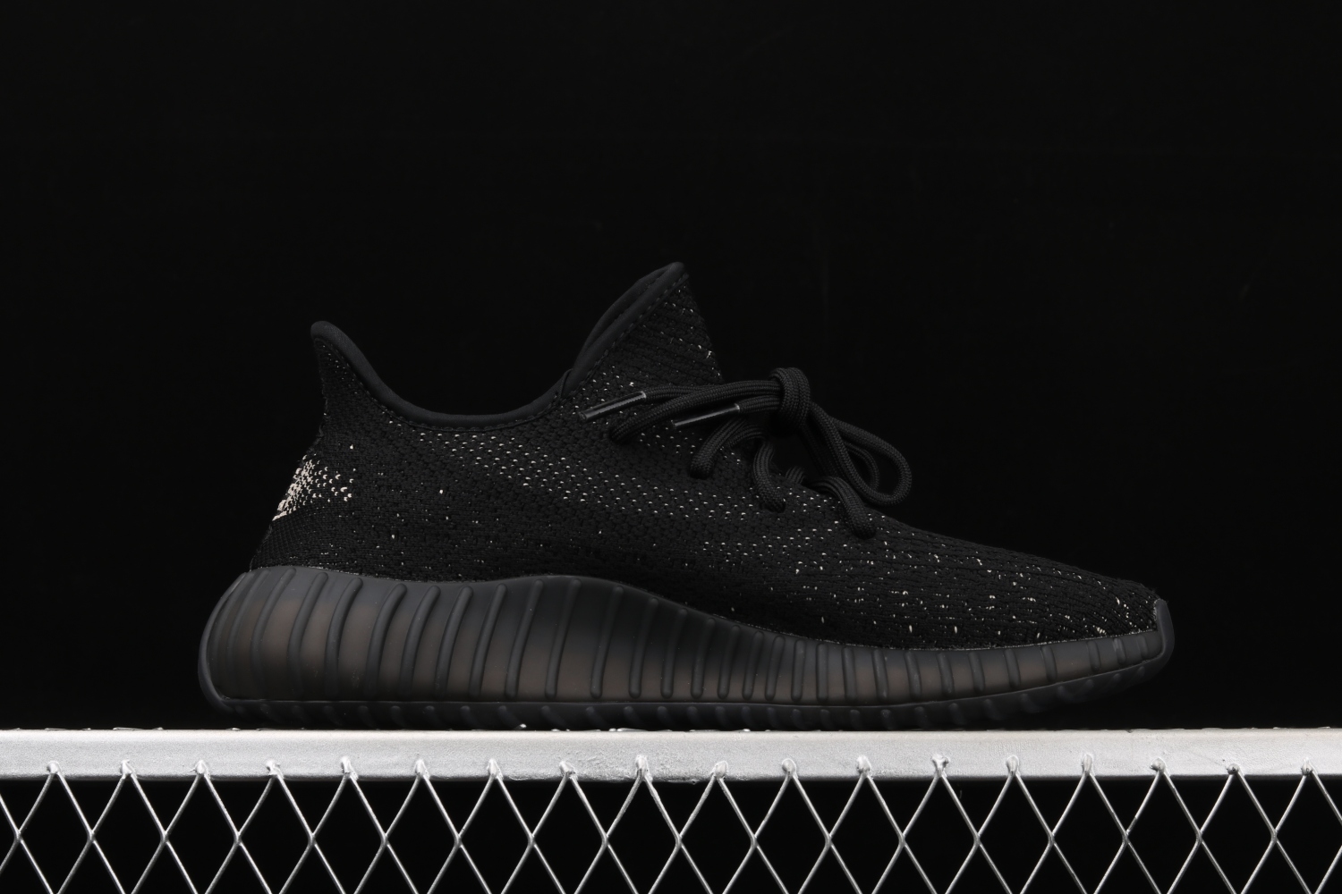 adidas Yeezy Boost 350 V2 Core Black White (2016/2022) BY1604