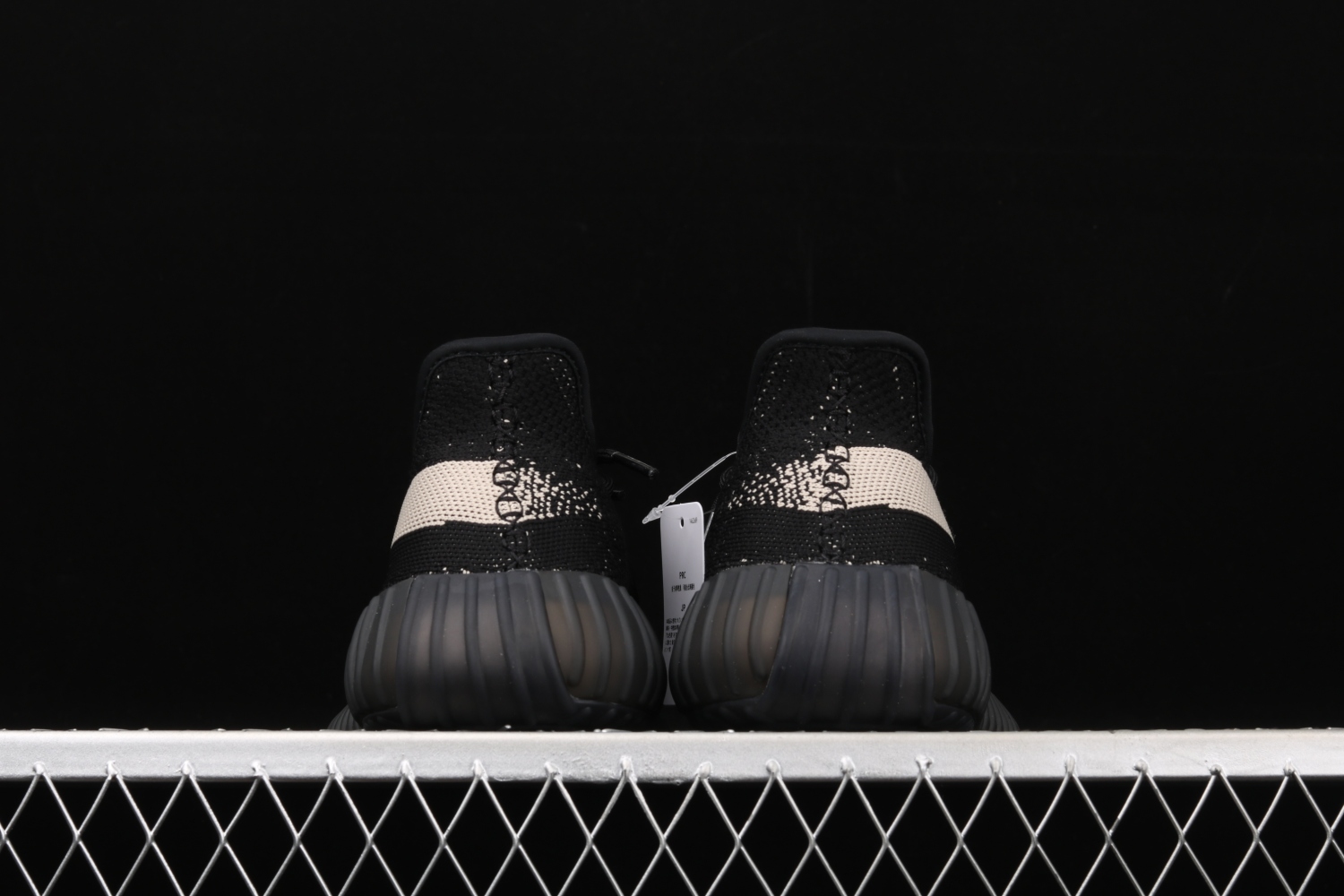 adidas Yeezy Boost 350 V2 Core Black White (2016/2022) BY1604