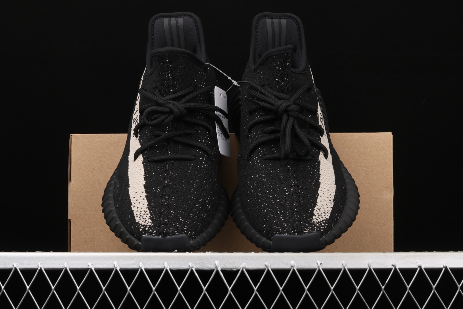 adidas Yeezy Boost 350 V2 Core Black White (2016/2022) BY1604