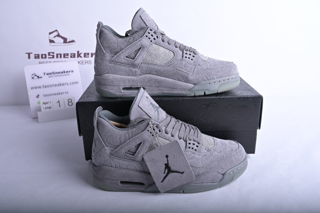 Jordan 4 Retro Kaws 930155-003