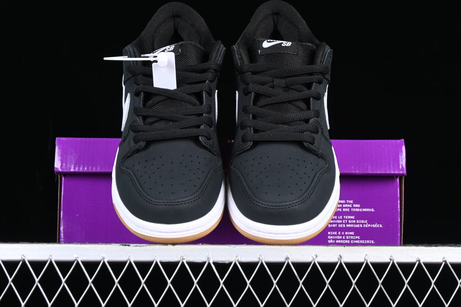 Nike SB Dunk Low Pro Black Gum CD2563-006