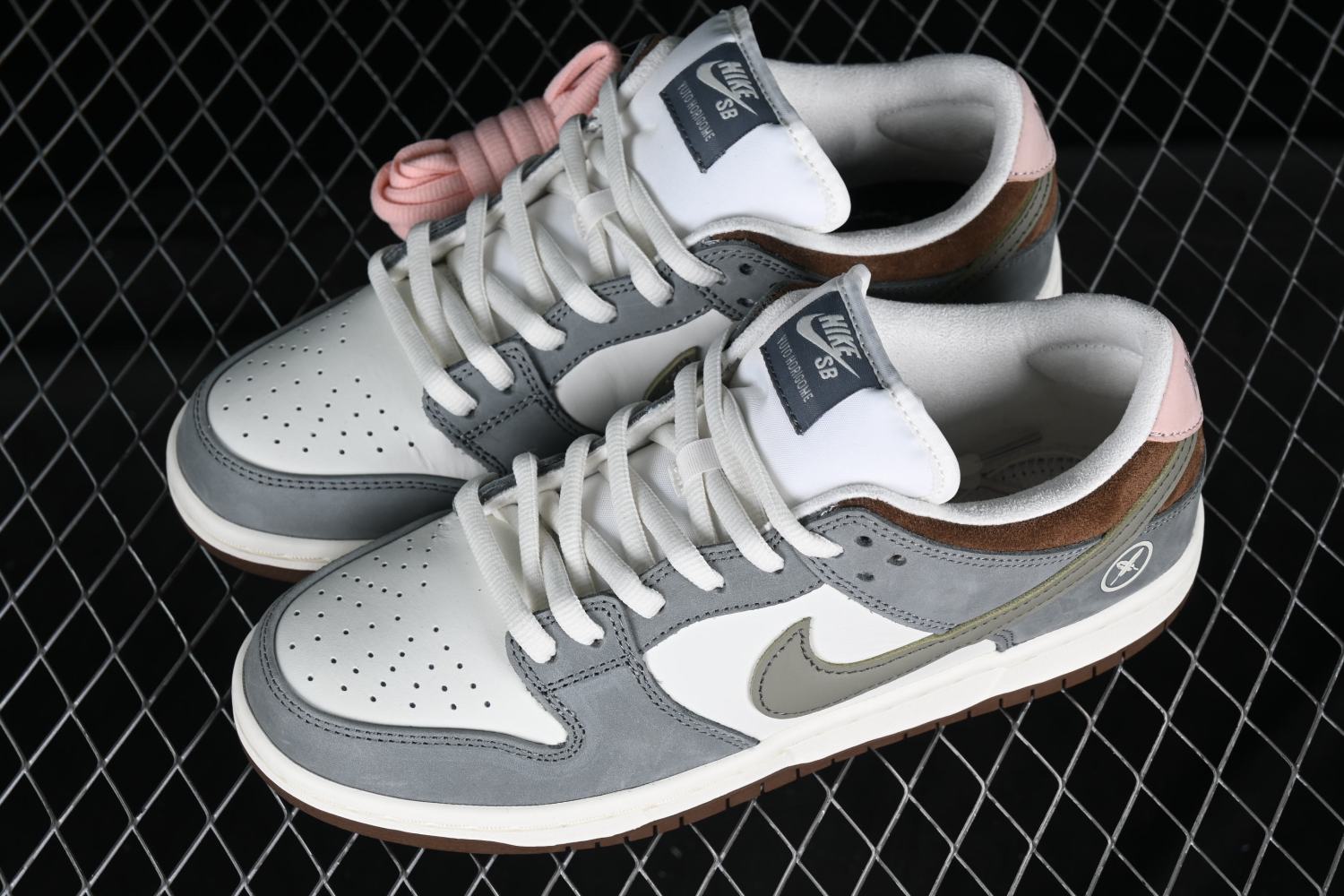 Yuto Horigome x Nk SB Dunk Low FQ1180-001