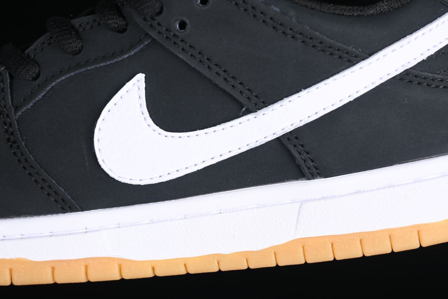 Nike SB Dunk Low Pro Black Gum CD2563-006