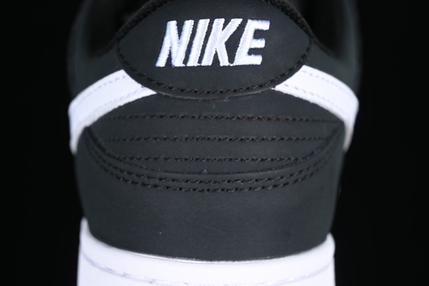 Nike SB Dunk Low Pro Black Gum CD2563-006