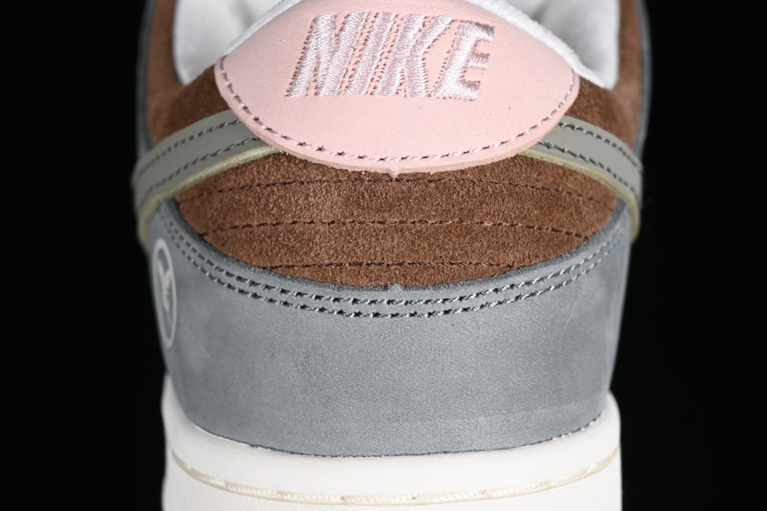 Yuto Horigome x Nk SB Dunk Low FQ1180-001