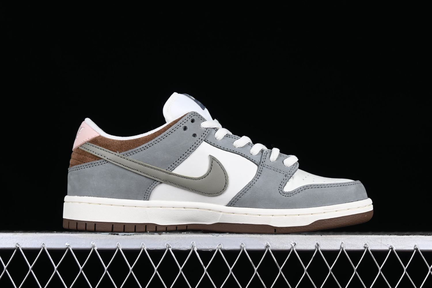 Yuto Horigome x Nk SB Dunk Low FQ1180-001