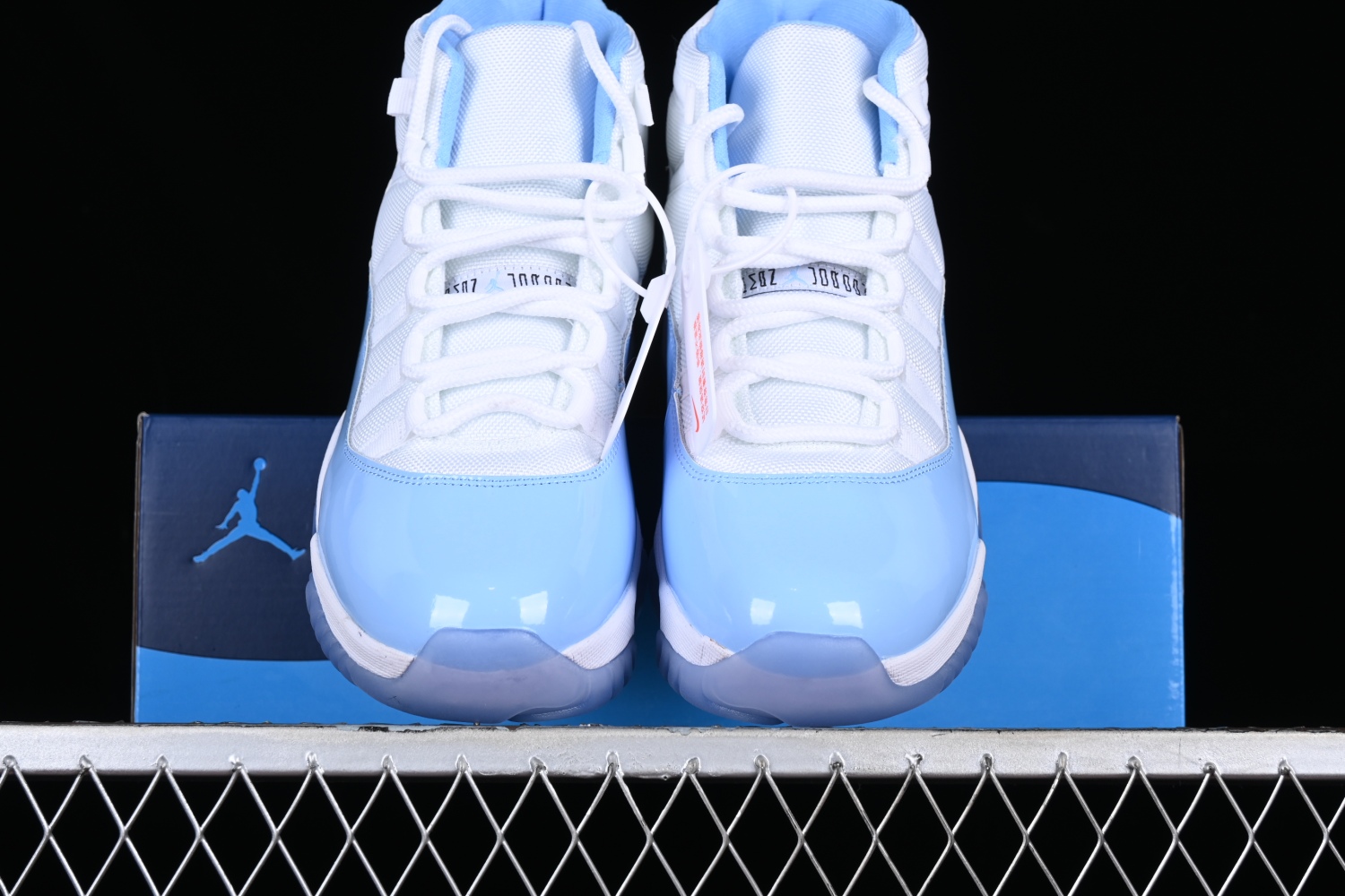 Air Jordan 11 High Retro CT8012-141