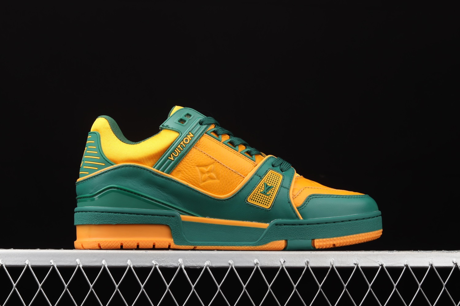 Lo**s Vu**ton Trainer Green Orange 1A8WFY