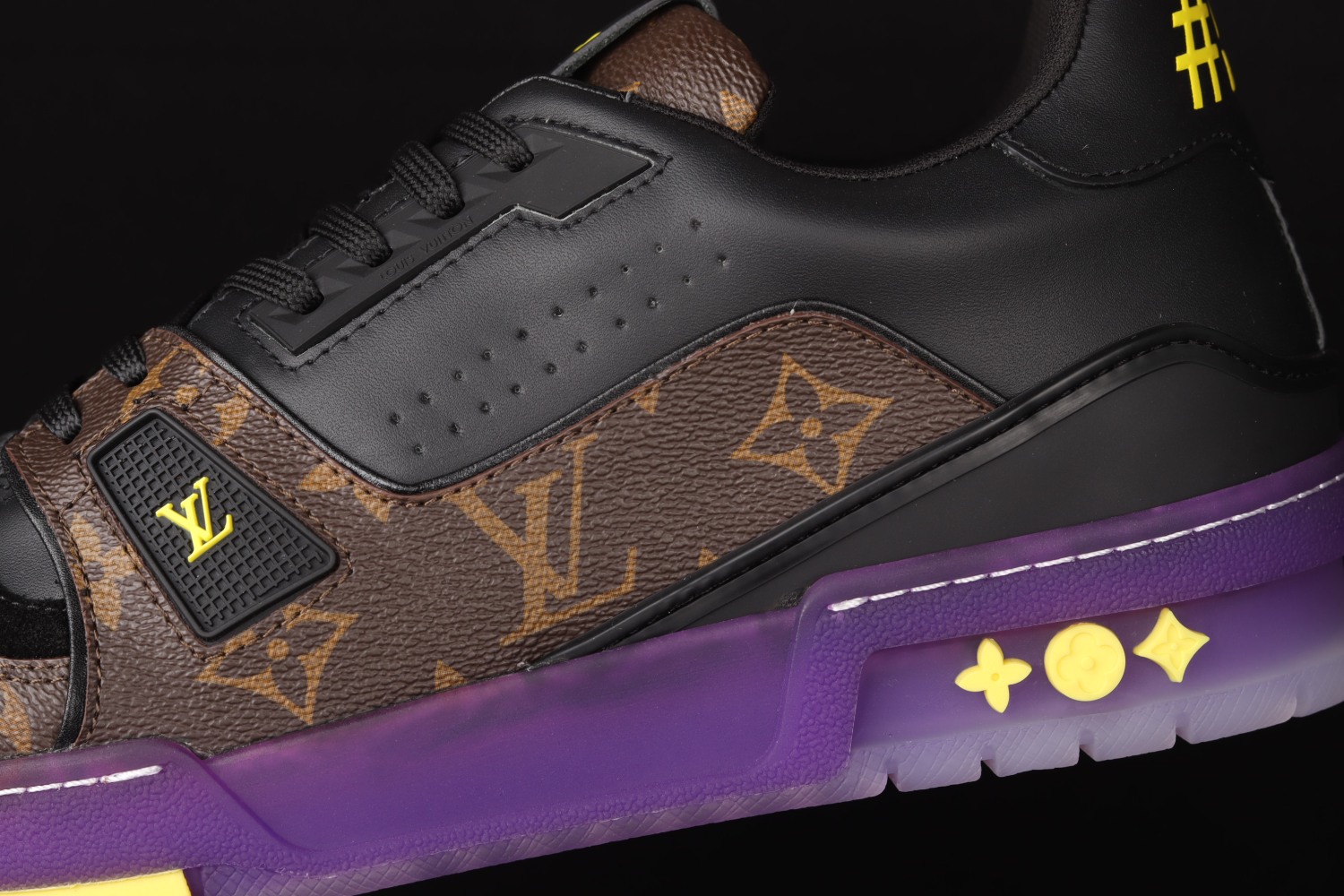 Lo**s Vu**ton Trainer Monogram Purple 1A8WJI