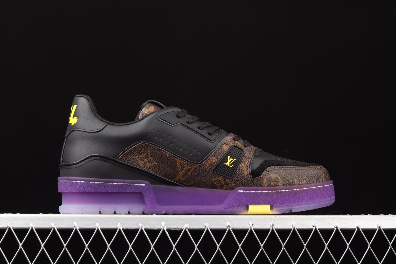 Lo**s Vu**ton Trainer Monogram Purple 1A8WJI