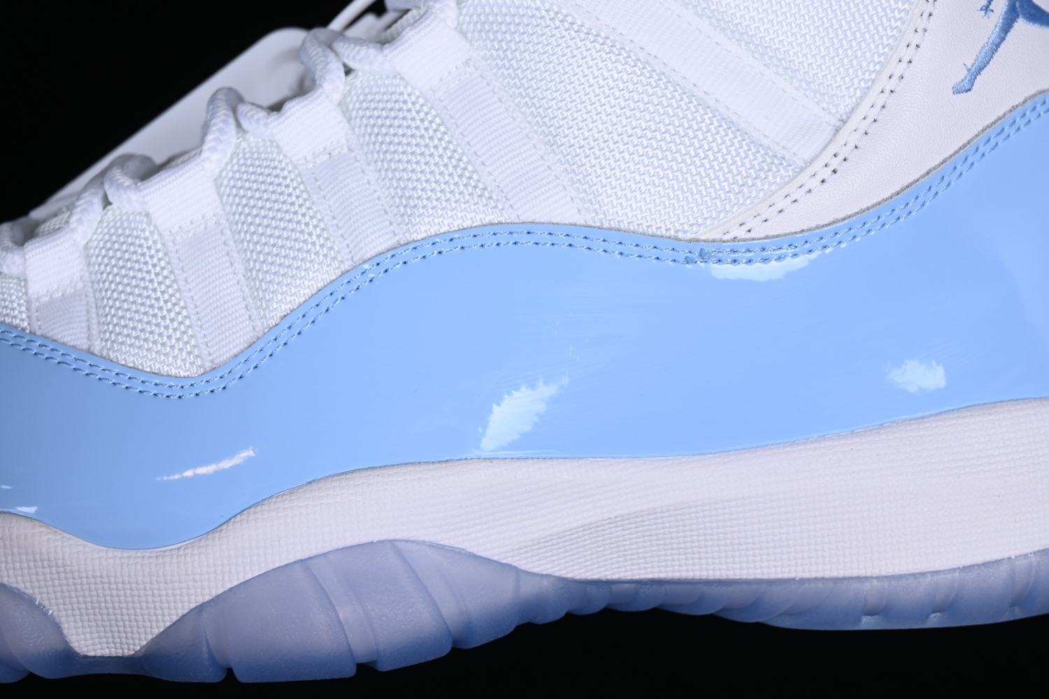 Air Jordan 11 High Retro CT8012-141