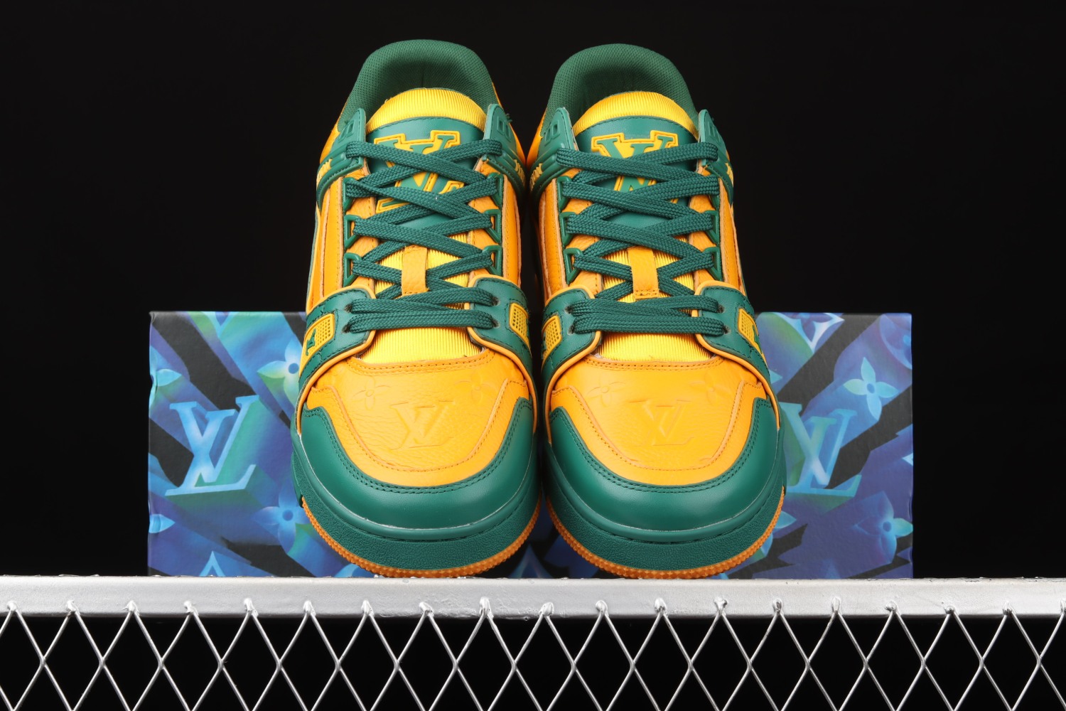 Lo**s Vu**ton Trainer Green Orange 1A8WFY