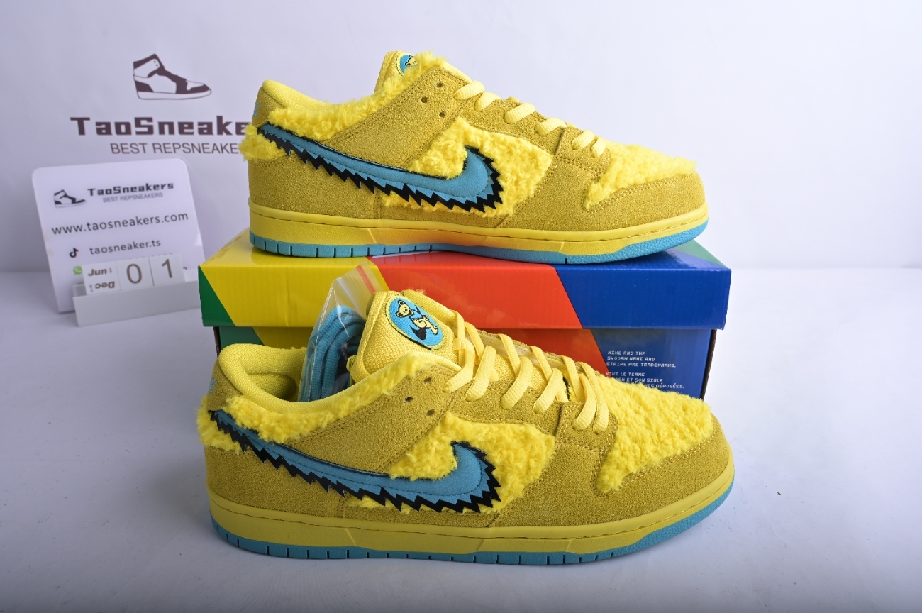 Nike SB Dunk Low Grateful Dead Bears Opti Yellow CJ5378-700