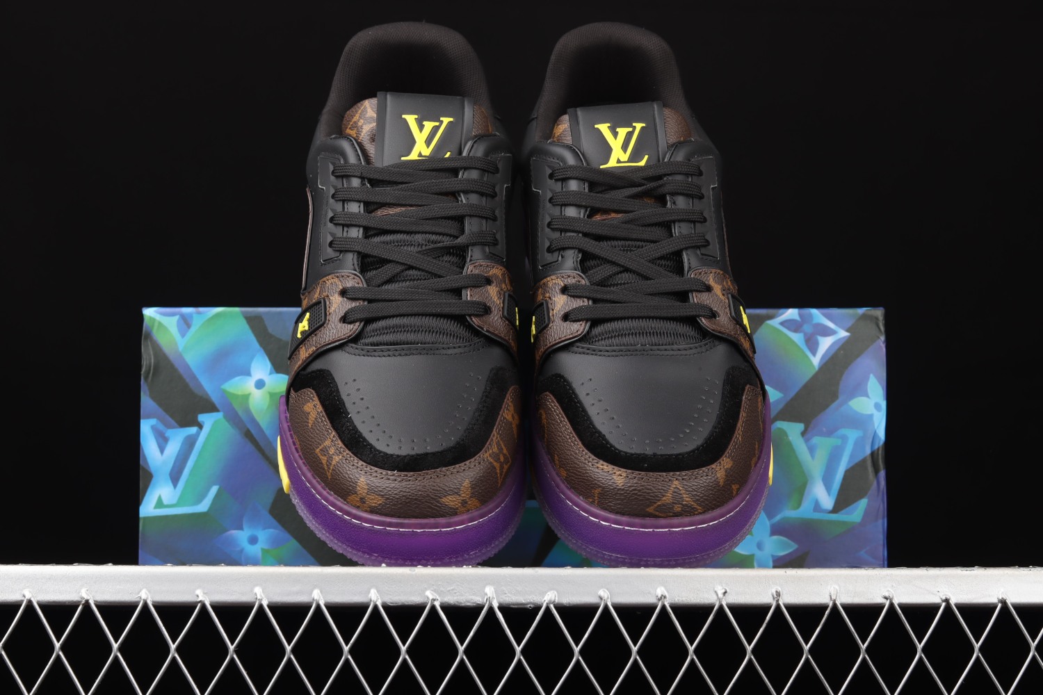 Lo**s Vu**ton Trainer Monogram Purple 1A8WJI