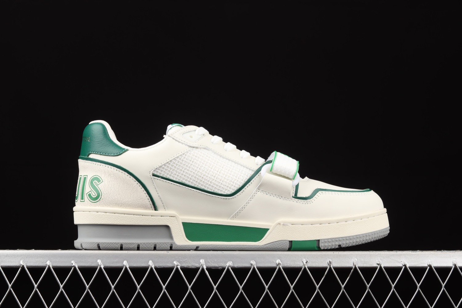 Lo**s Vu**ton Trainer Green Mesh 1A98V1