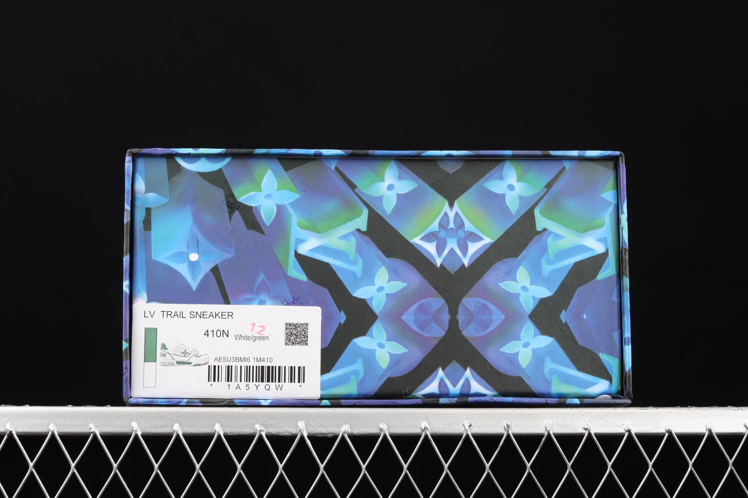 Lo**s Vu**ton Trainer Green Mesh 1A98V1
