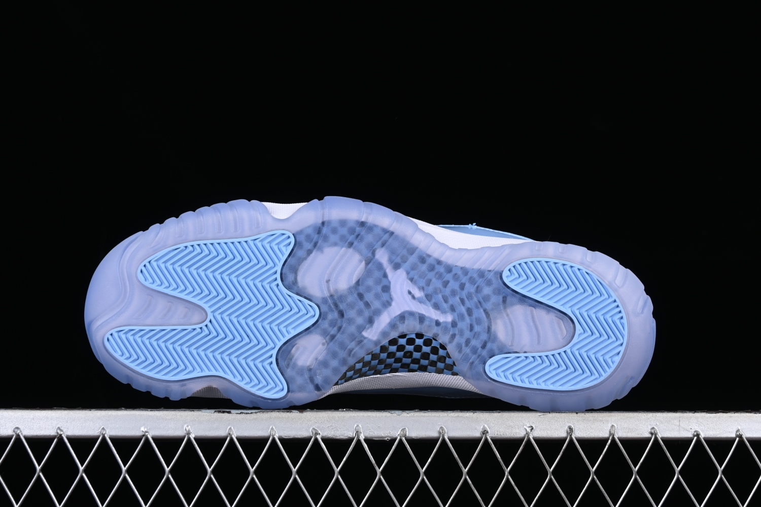 Air Jordan 11 High Retro CT8012-141