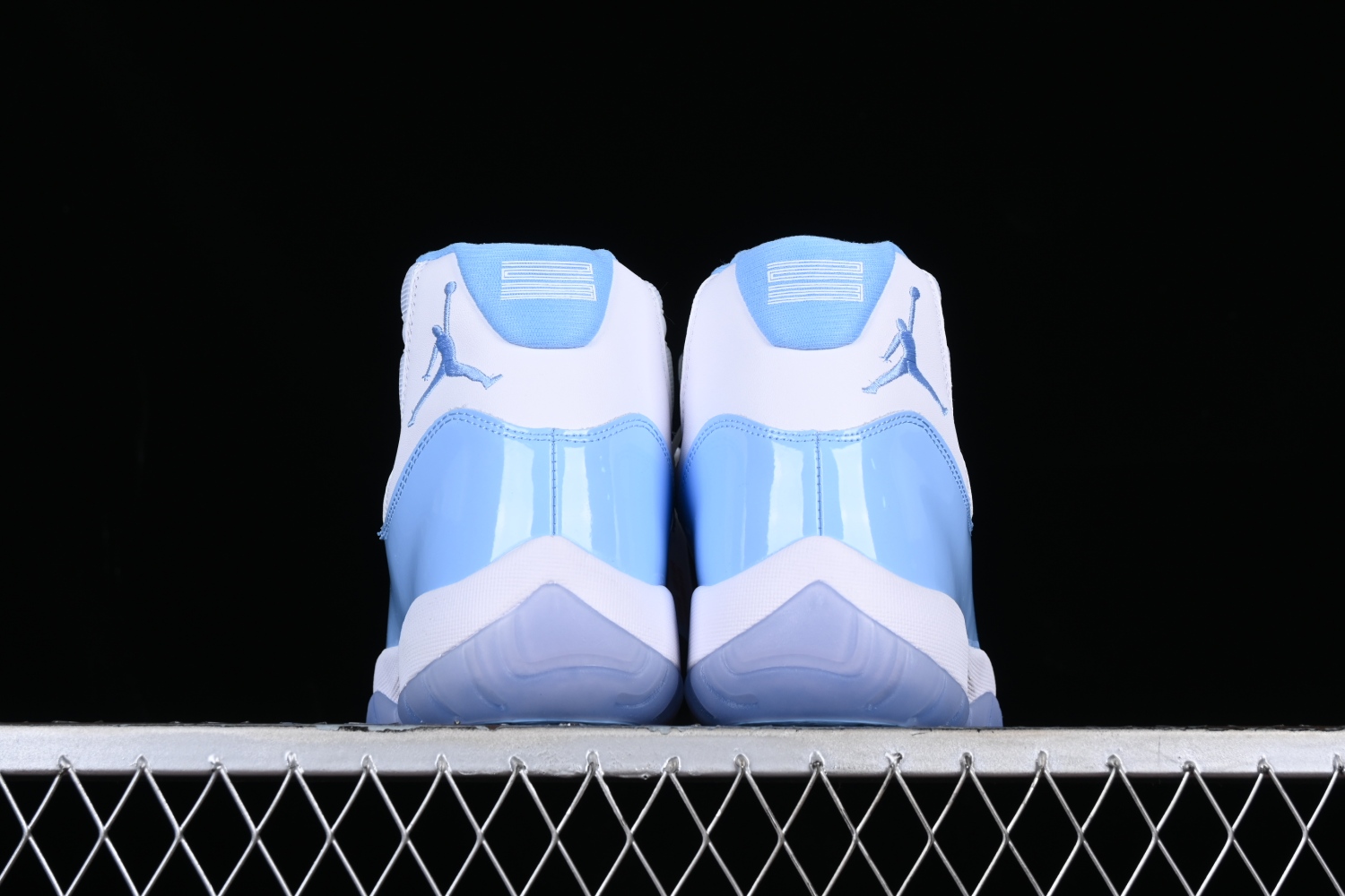Air Jordan 11 High Retro CT8012-141