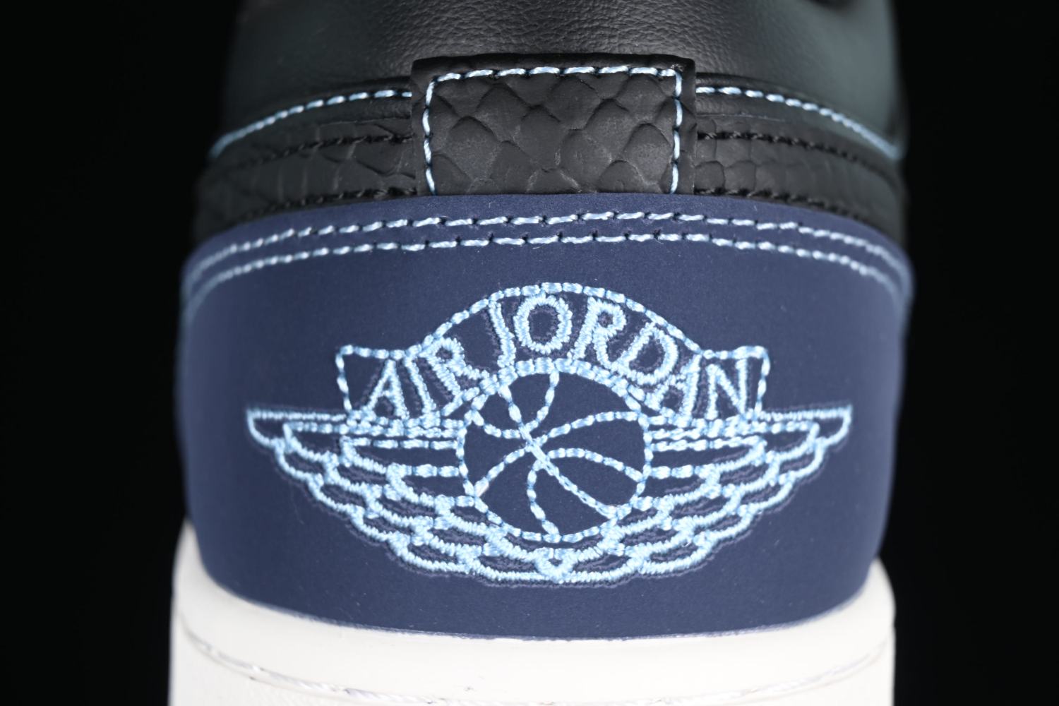 Jordan 1 Low AJ1 FJ5478-010