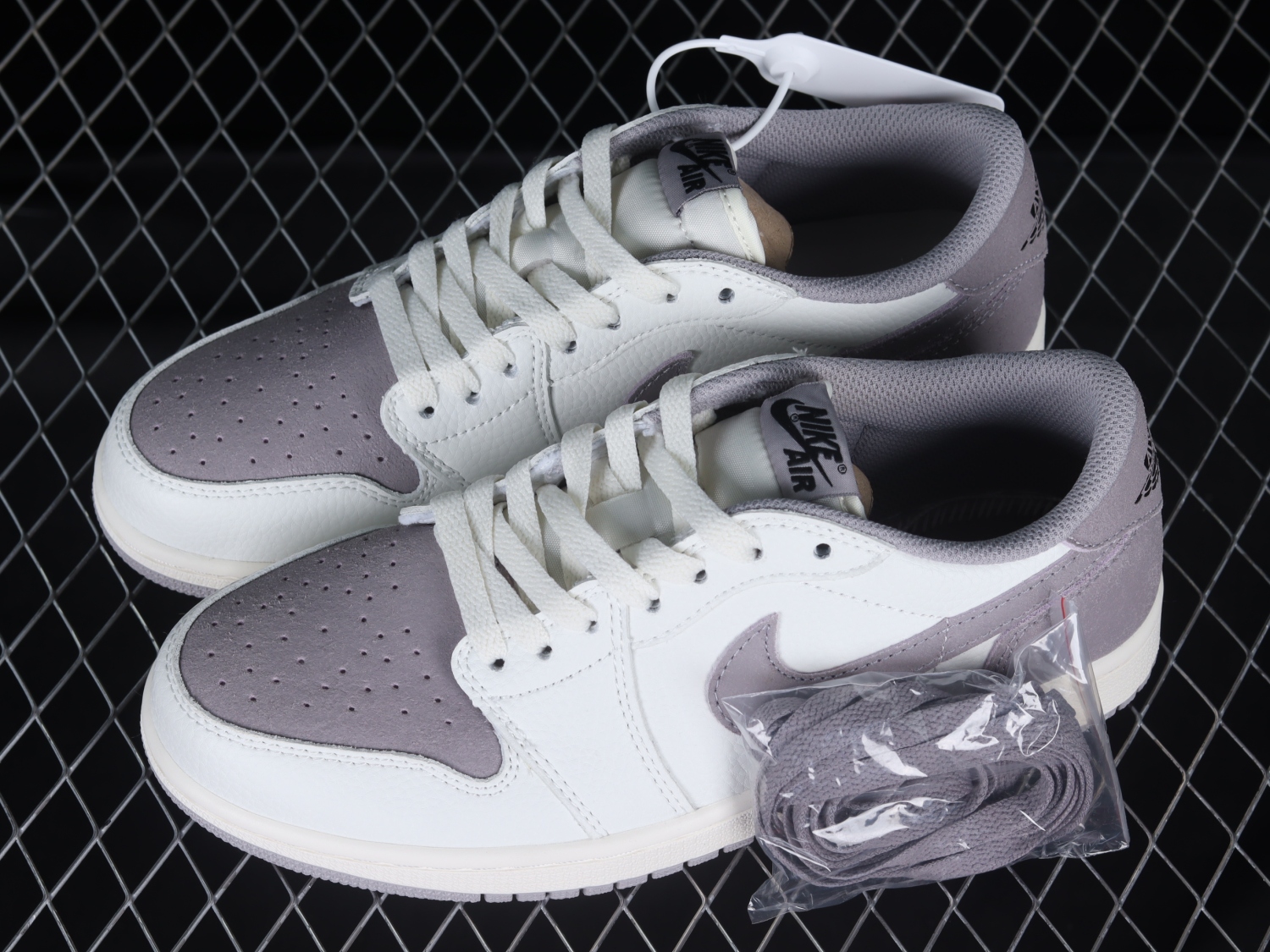 Jordan 1 Low OG  Atmosphere Grey  CZ0790-101