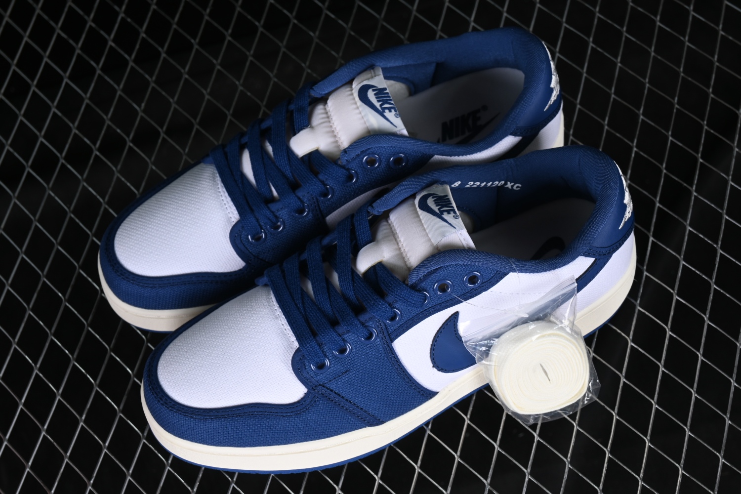 Jordan 1 Retro AJKO Low Kentucky DX4981-103