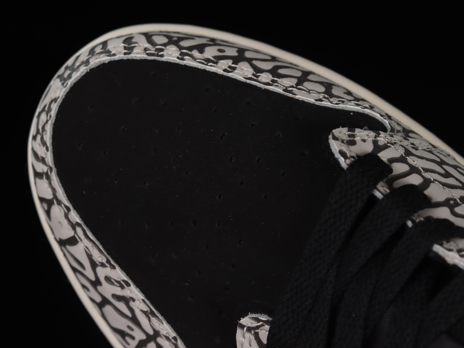 Jordan 1 Retro Low OG Black Cement CZ0790-001