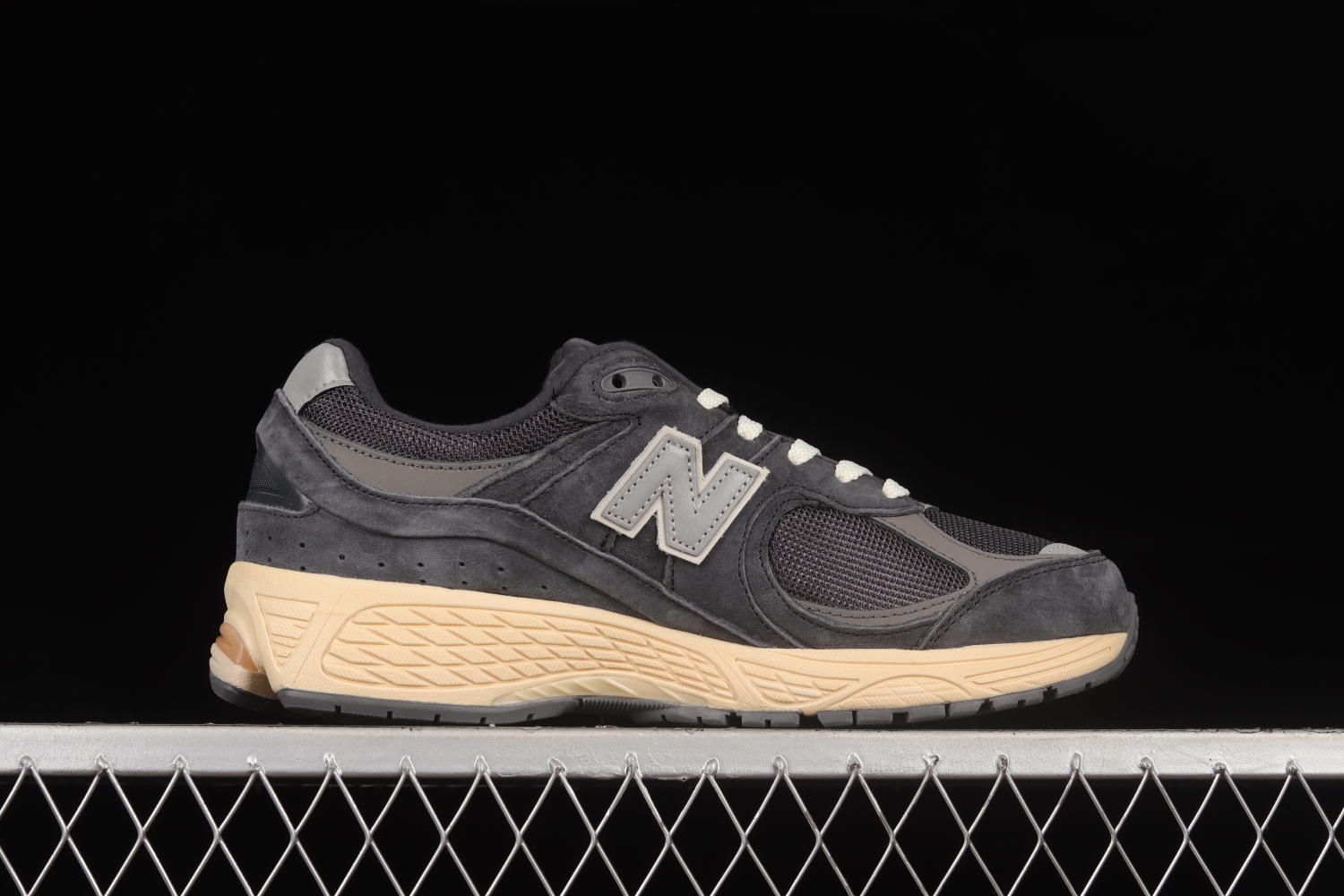 New Bal*nce 2002R Black Dark Grey M2002RHO