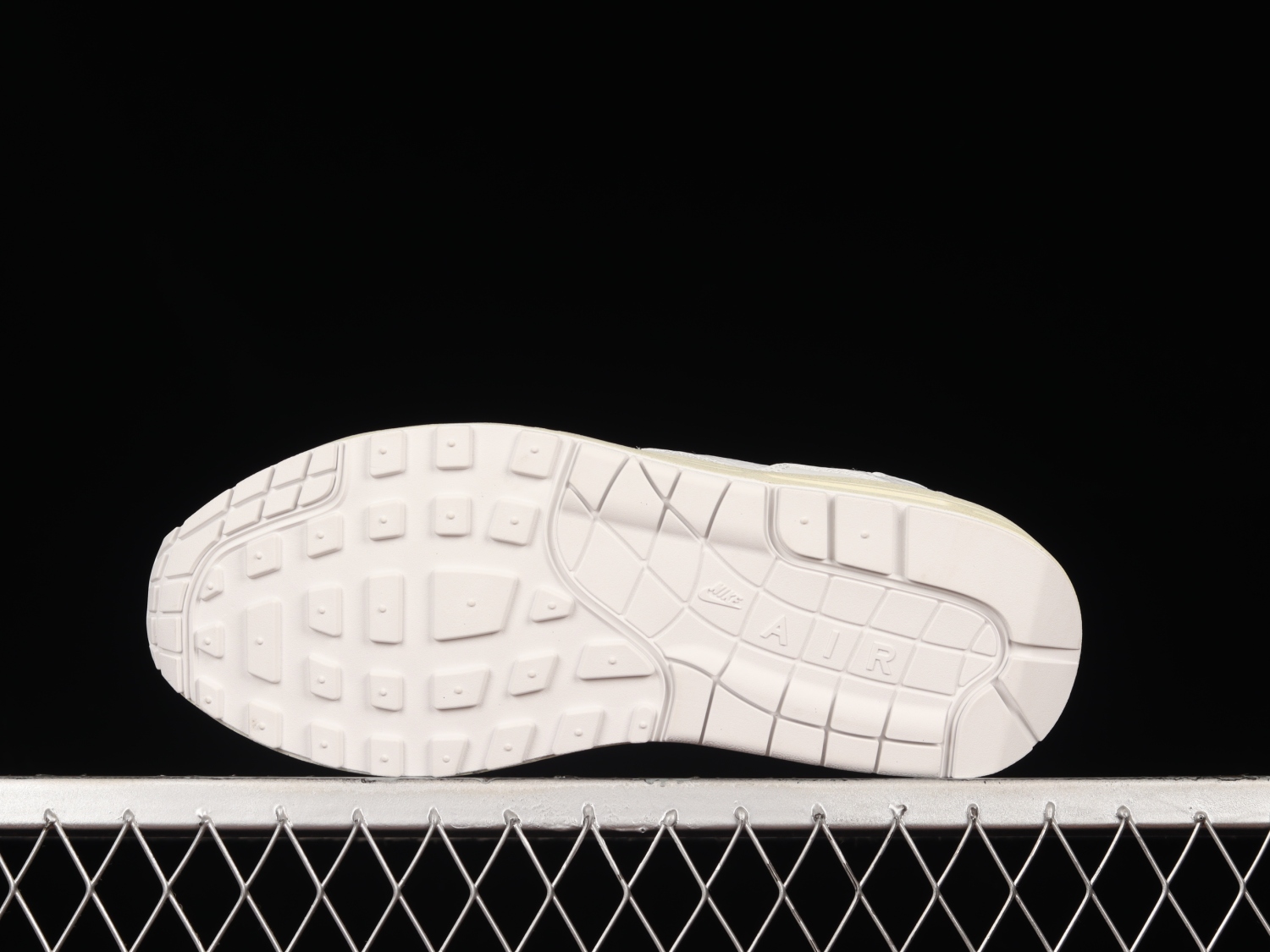 Nike Air Max 1 Patta Waves White DQ0299-100